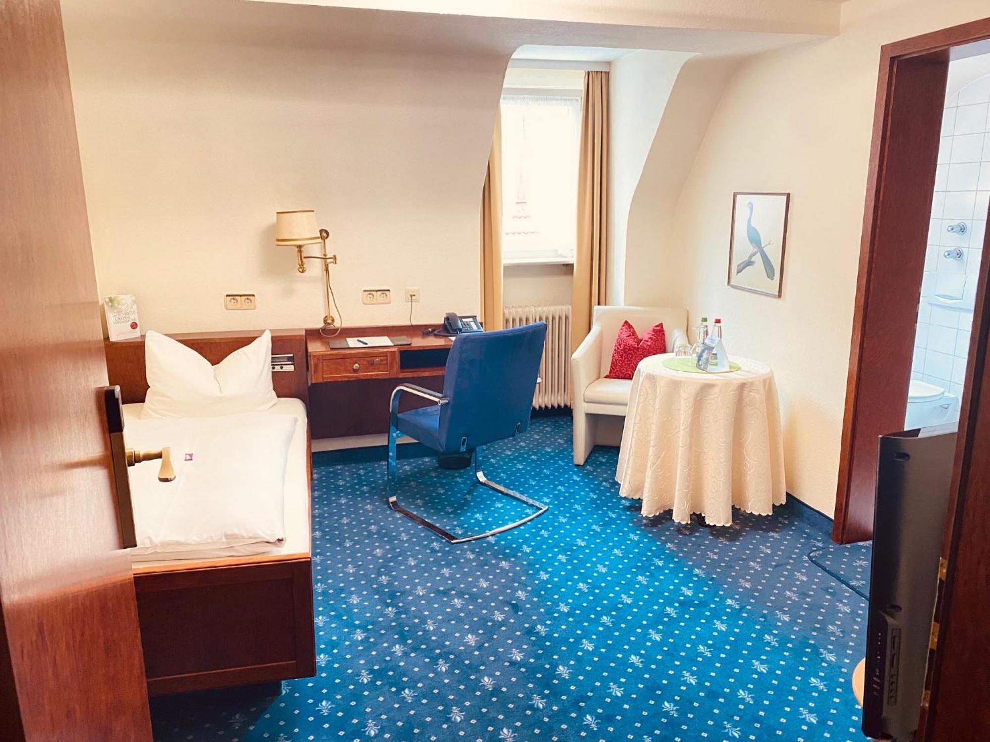 Hotel - Restaurant Traube Neuffen Εξωτερικό φωτογραφία